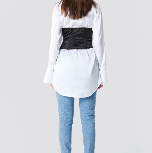 Trendy lace up corset under bust top - Picture 3 of 3